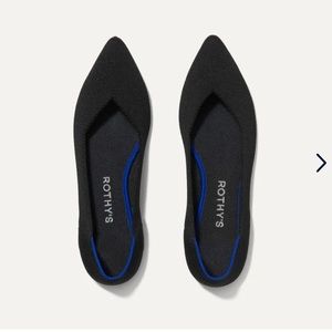 Rothy’s “The Point” 8.5 black pointed-toe flat machine washable